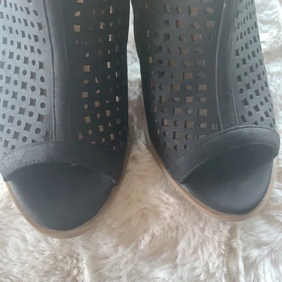 Brash heels - Picture 2 of 7